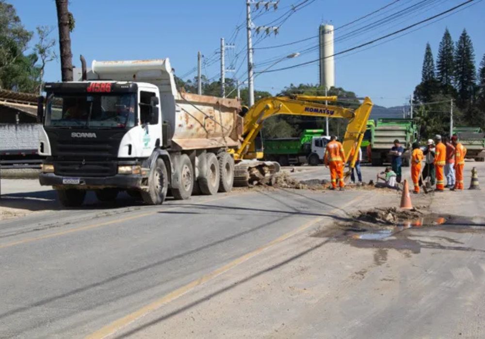 Obras de drenagem e pavimentação